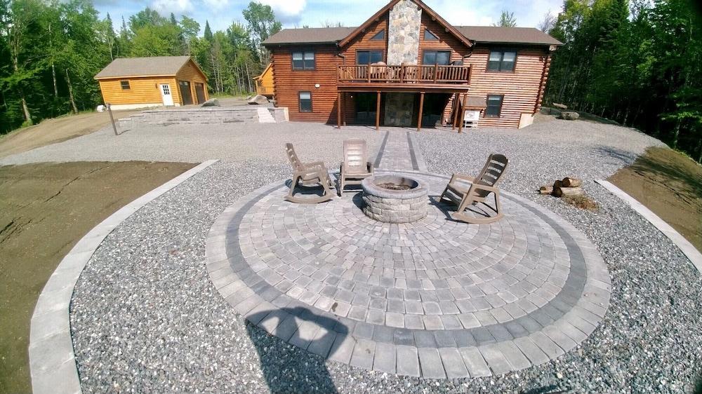 باك ليك لودجز إيجليز نيست