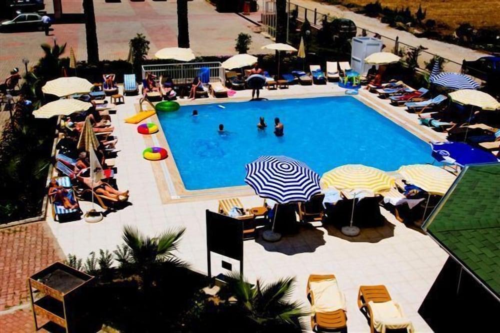 Eftalia Resort Outdoor Pool