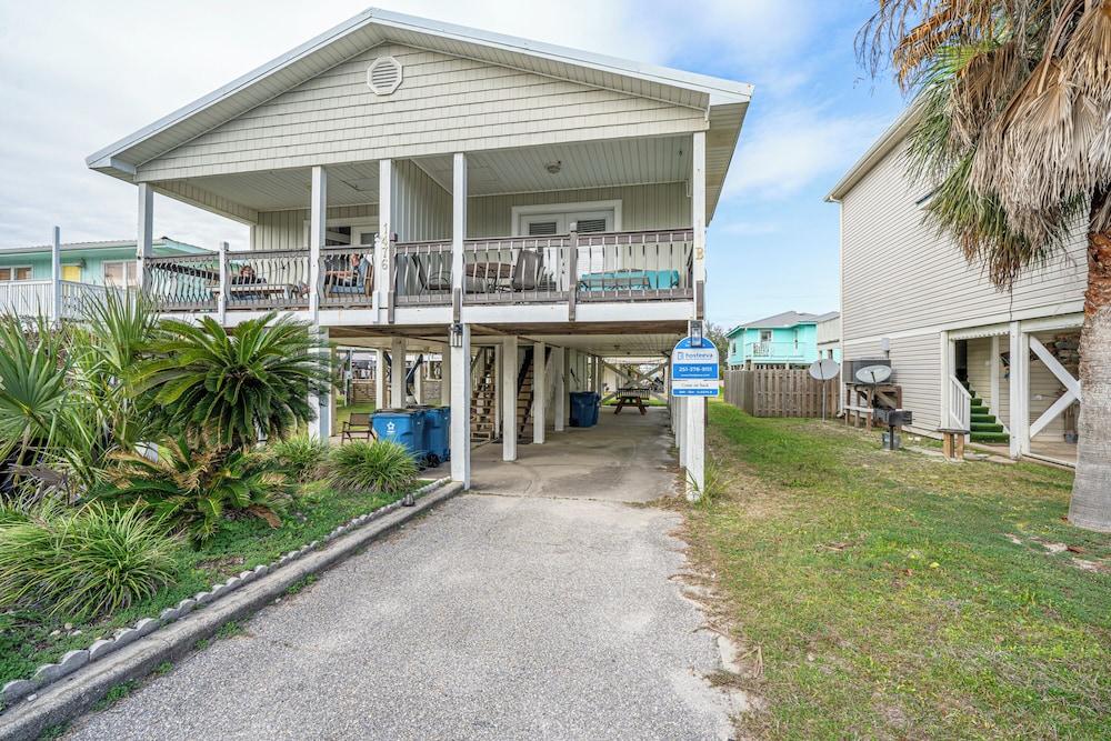 Come On Back 1 Block to Beach Access Exterior