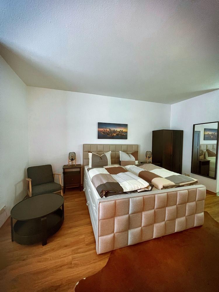 Talgarten Studio 3 Room