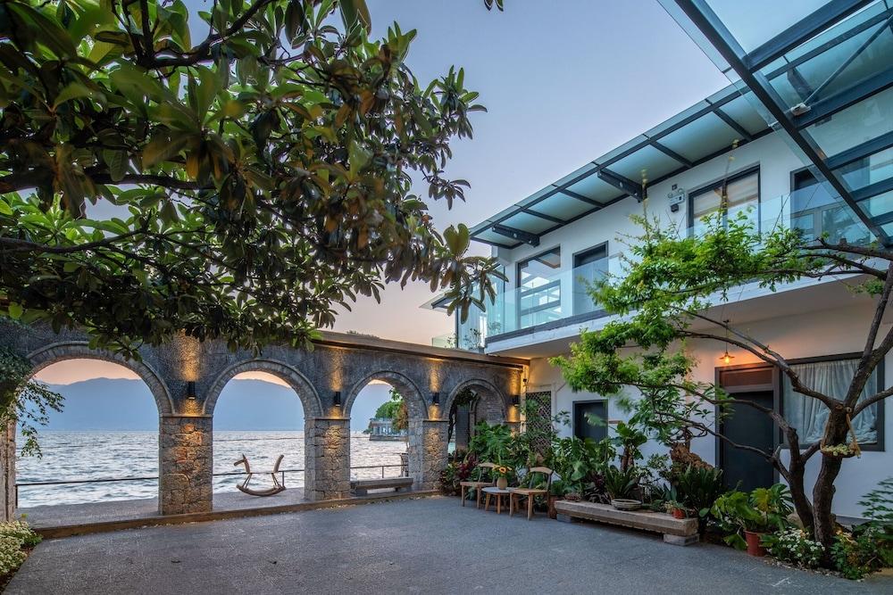 دالي لانتينج سيفيو ريزورت هوتل