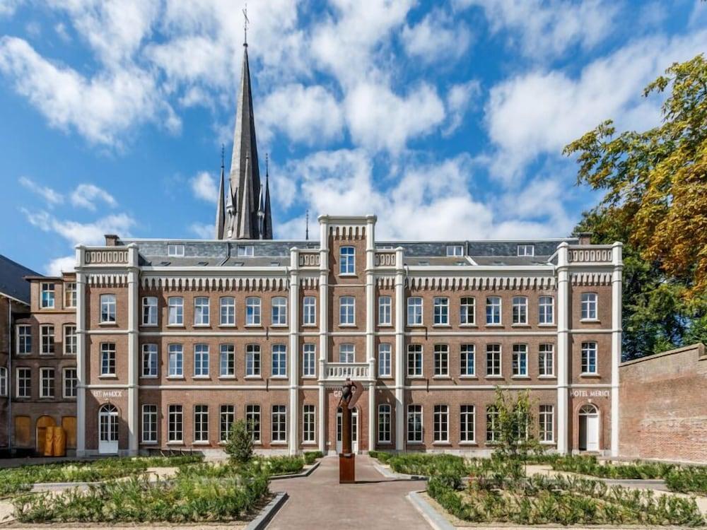 ميريسي هوتل سيتتارد