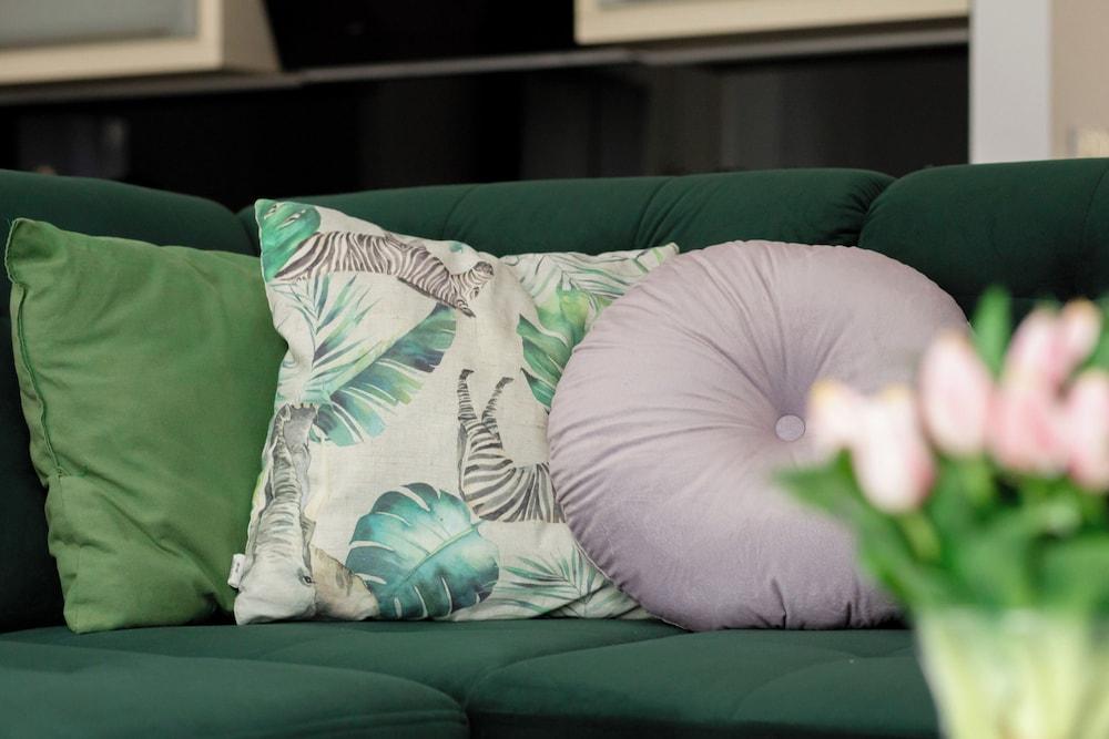 أبارتمنت ويذ بول باي رينترز بريستيج داخلي