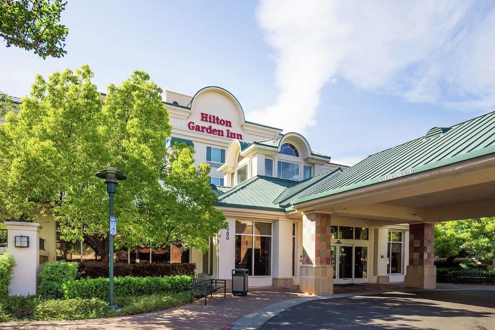 هيلتون جاردن إن فيرفيلد