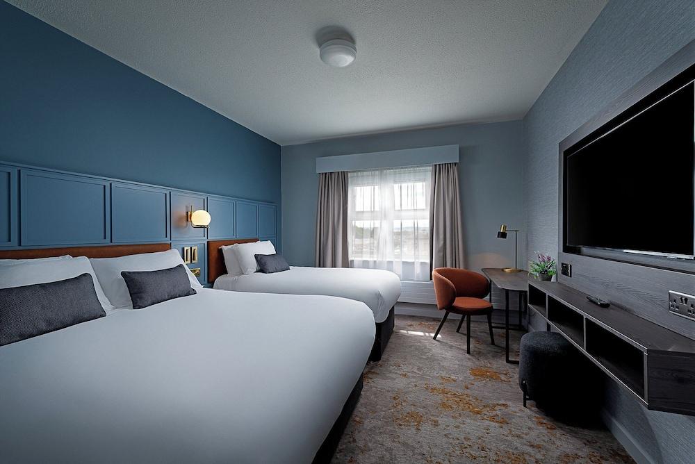 ليوناردو هوتل جالواي