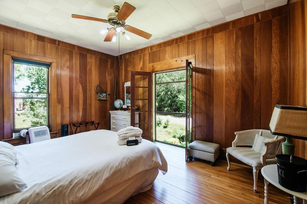 جاك رو ديبدل ويبوتيك هوتل غرفة