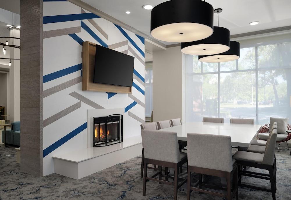 هيلتون جاردن إن تامبا إيست/ براندون الردهة