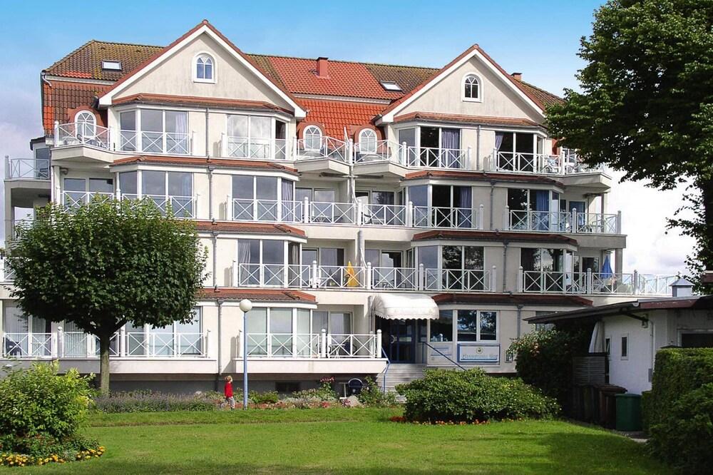 Apartments Panorama With sea View Directly at the Beach Promenade of Laboe Featured Image