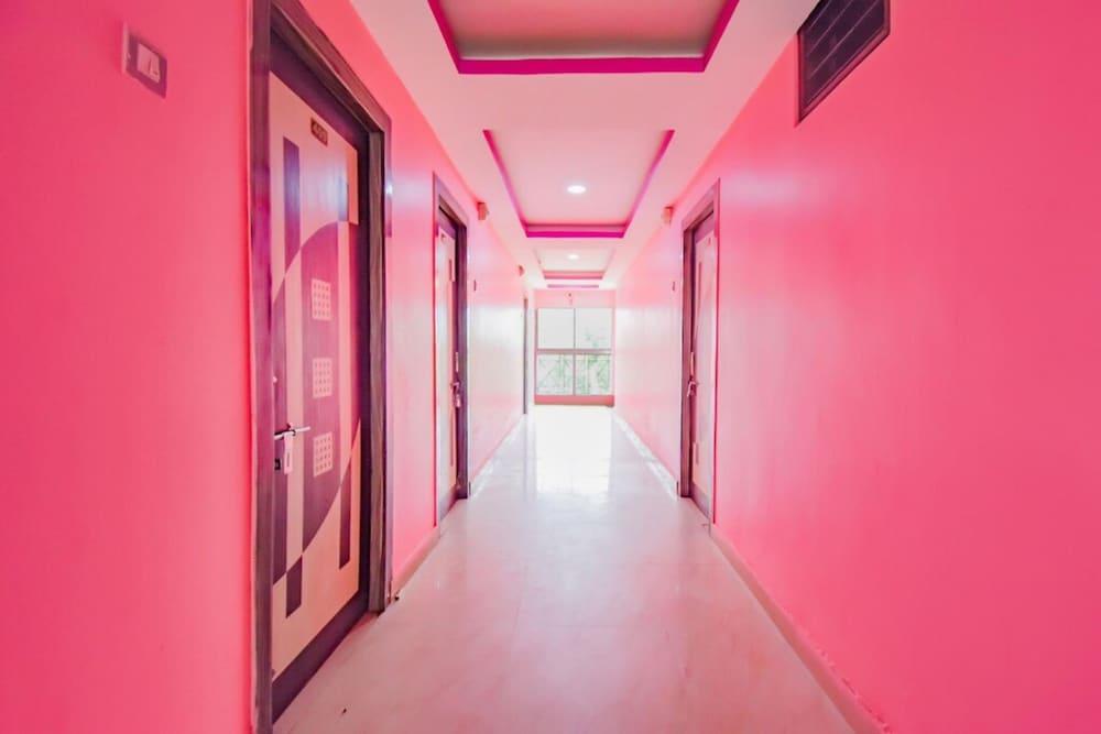 Goroomgo Barsha Resort Digha Lobby