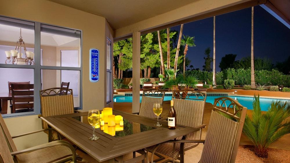 Mountain Views & Heated Pool/spa & Amenities Galore! BBQ/Picnic Area