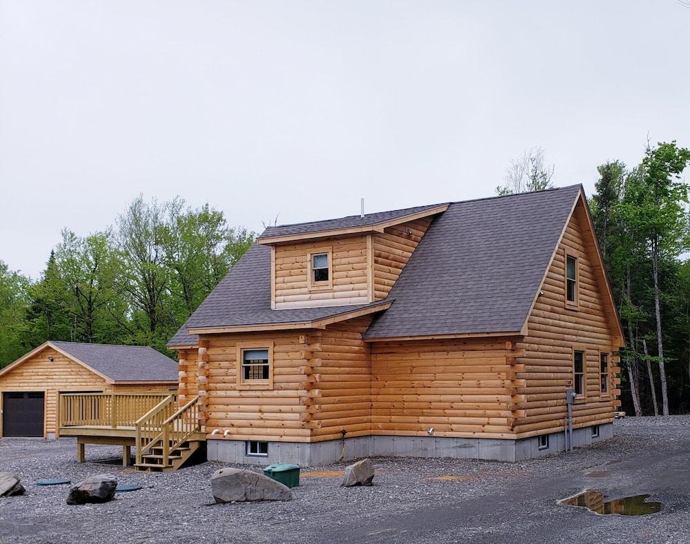 باك ليك لودجز موس تراكس كابين المنطقة الخارجية