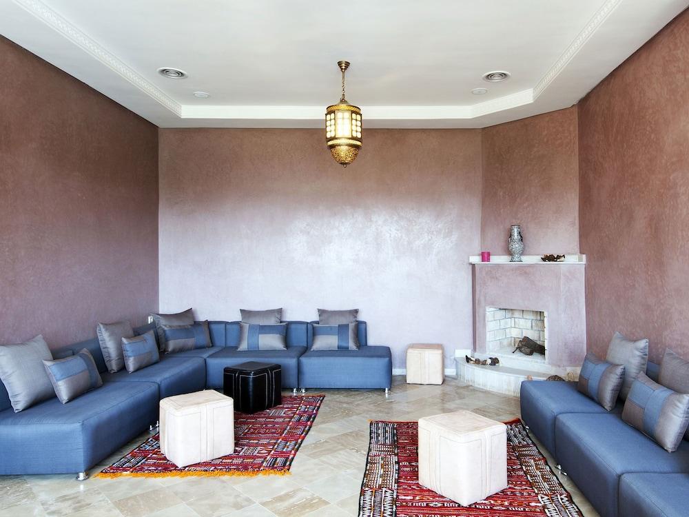 Villa Agapanthe Lobby Sitting Area