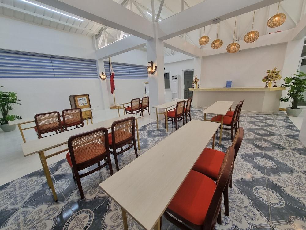 فيّا إكسيلانس بيتش آند ويفبول ريزورت