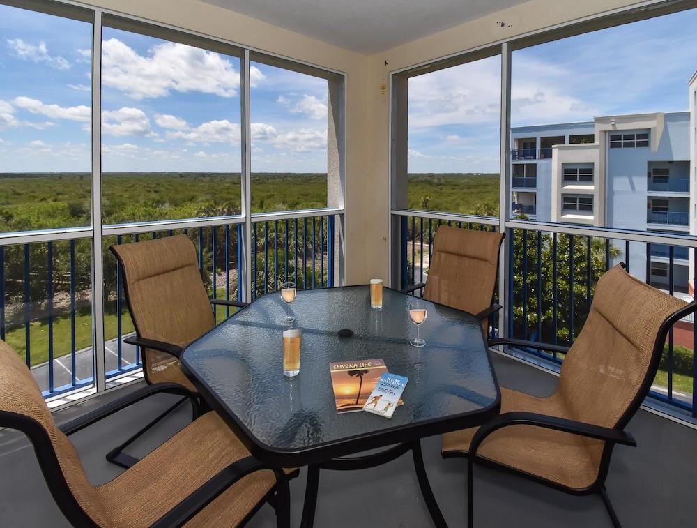 Stunning Modern Beachy 3 2 Corner Condo W Pond Views Ow11-507 Room