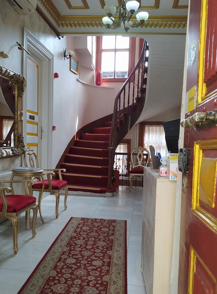 Le Safran Suite Exterior
