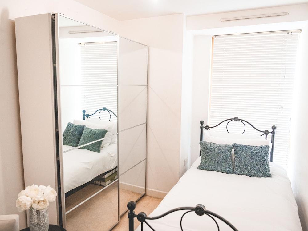 The Grand Serenity Suite Room