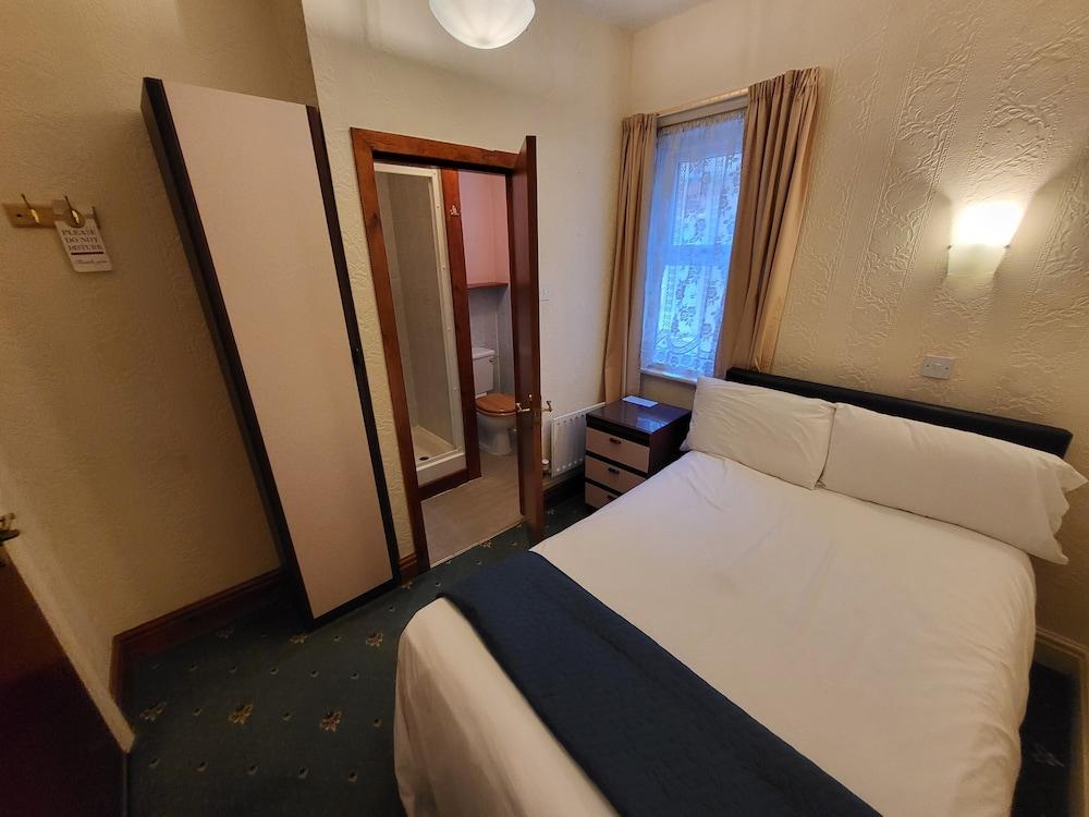 Grampian Guest House Room