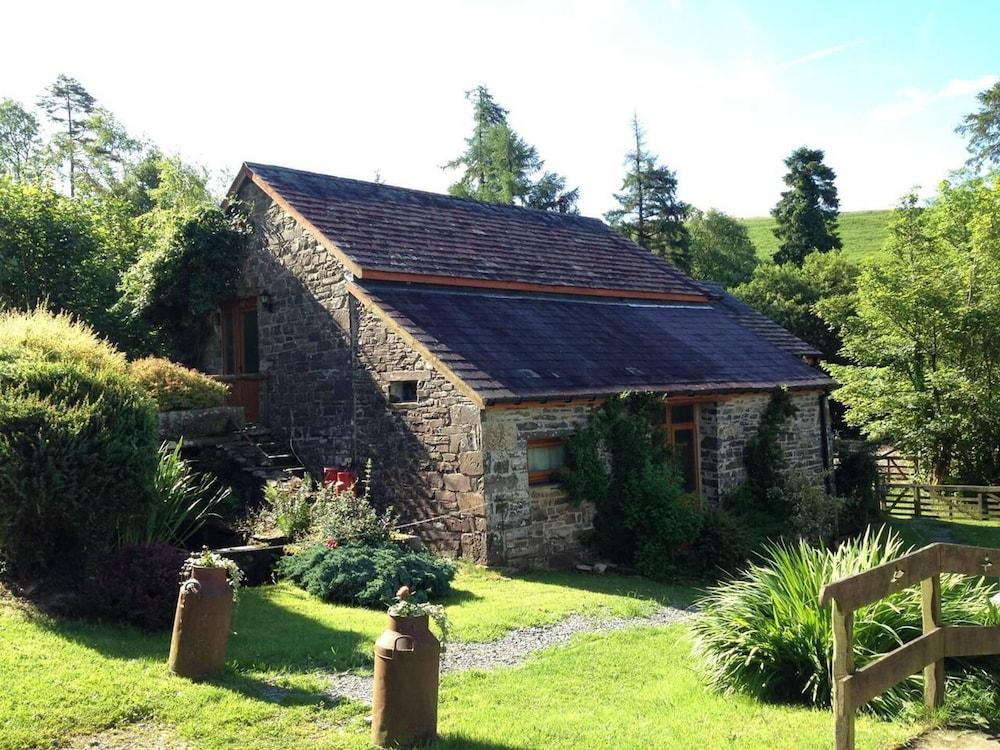 Relaxing Holidays in the Old Water Mill at Cwmiar