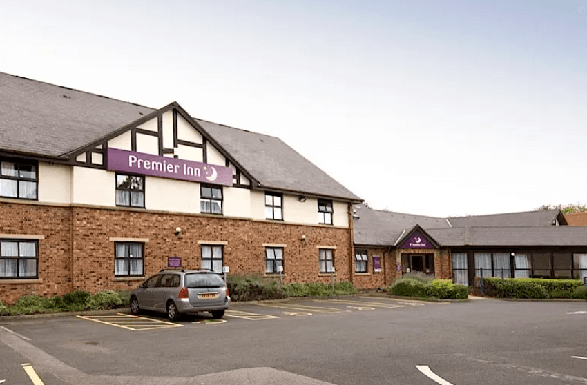 بريميير إن سوليهال (هوكلي هيث، إم42)