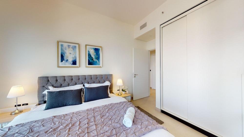 SuperHost - High-End apartment With Burj Khalifa Glimpse Room