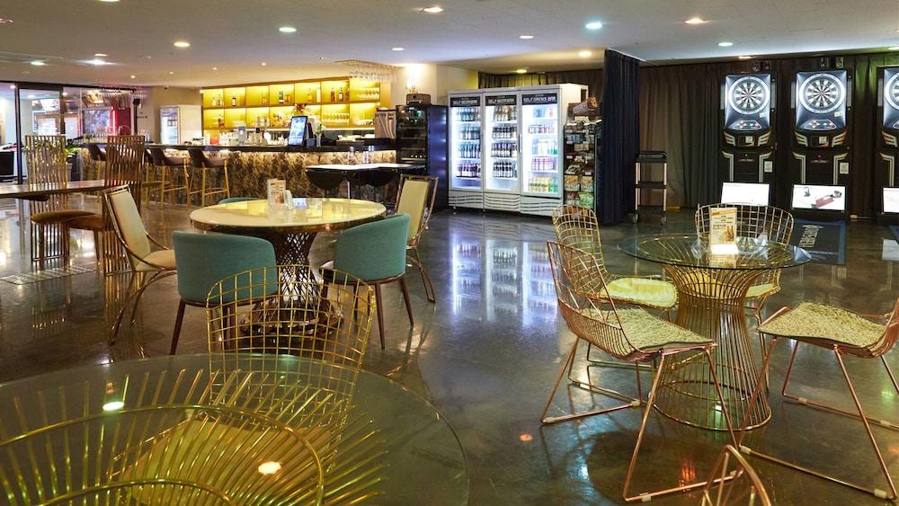 تشونتشيون إستون هوتل غرفة الألعاب