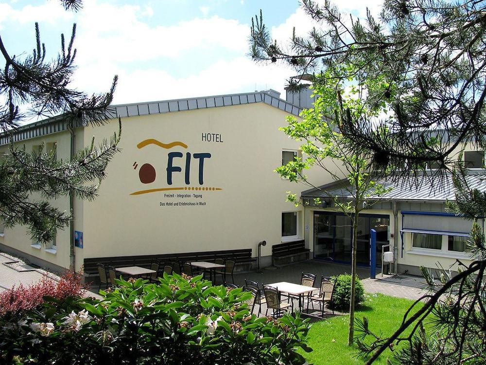 هوتل إف أي تي