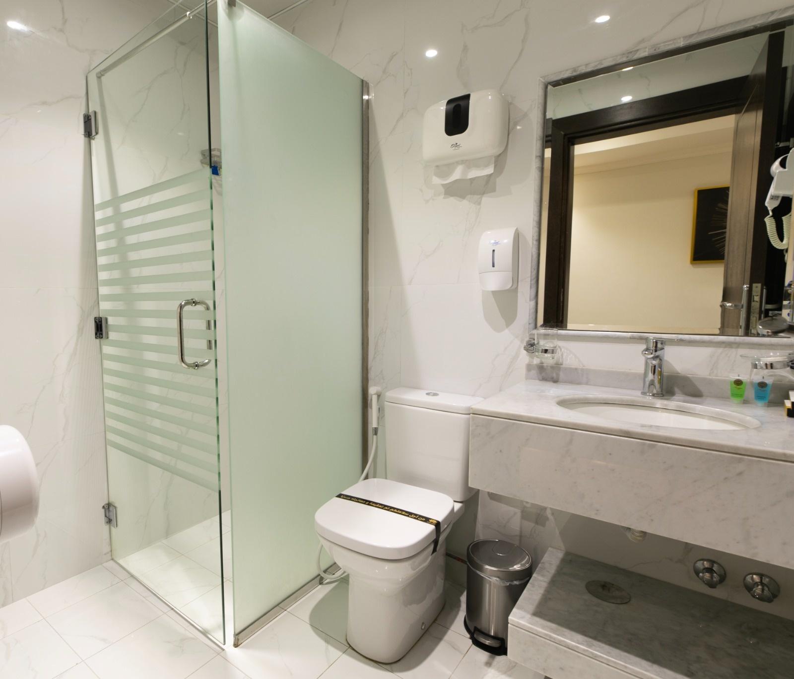 شقة بتصميم أنيق وخدمة الواى فاى | 3832 حمام