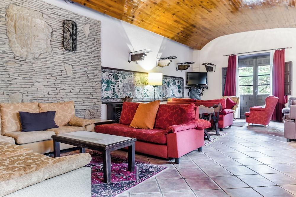 Albarracin Lobby Sitting Area