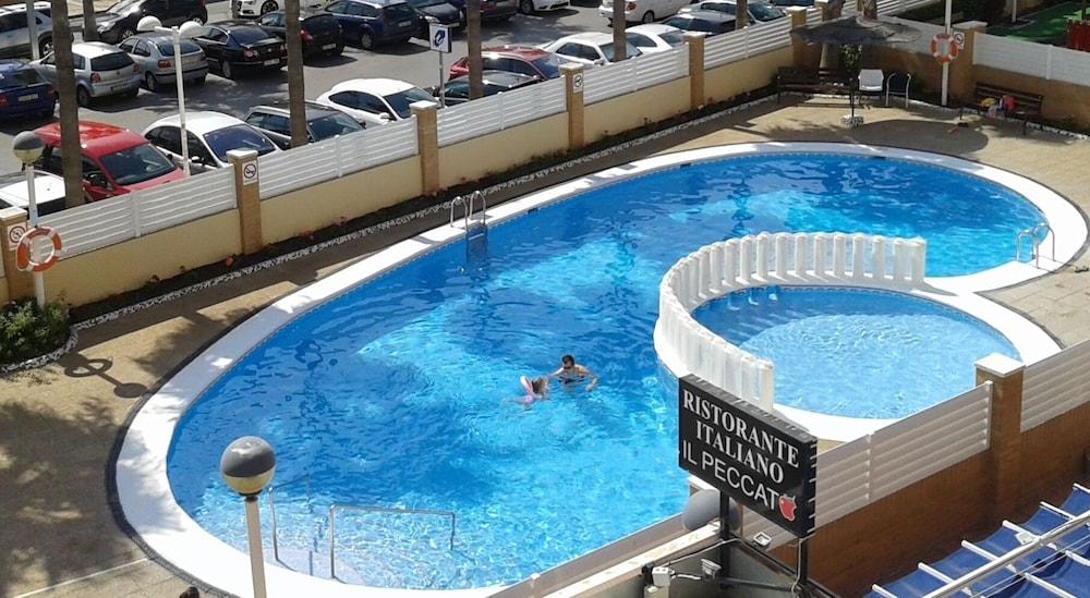 آيه سي في - آيلا بارك - 1 لينيا بلانتا 1 سور زحليقة مائية