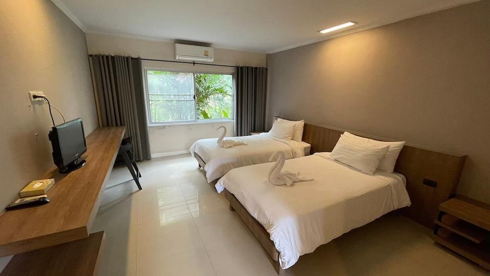 كابينبوري سبورت كلوب - كاي بي إس سي الصورة الأساسية