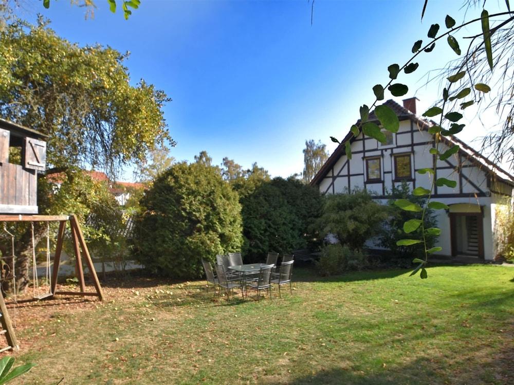 Geraumiges Ferienhaus in Hessen mit Garten