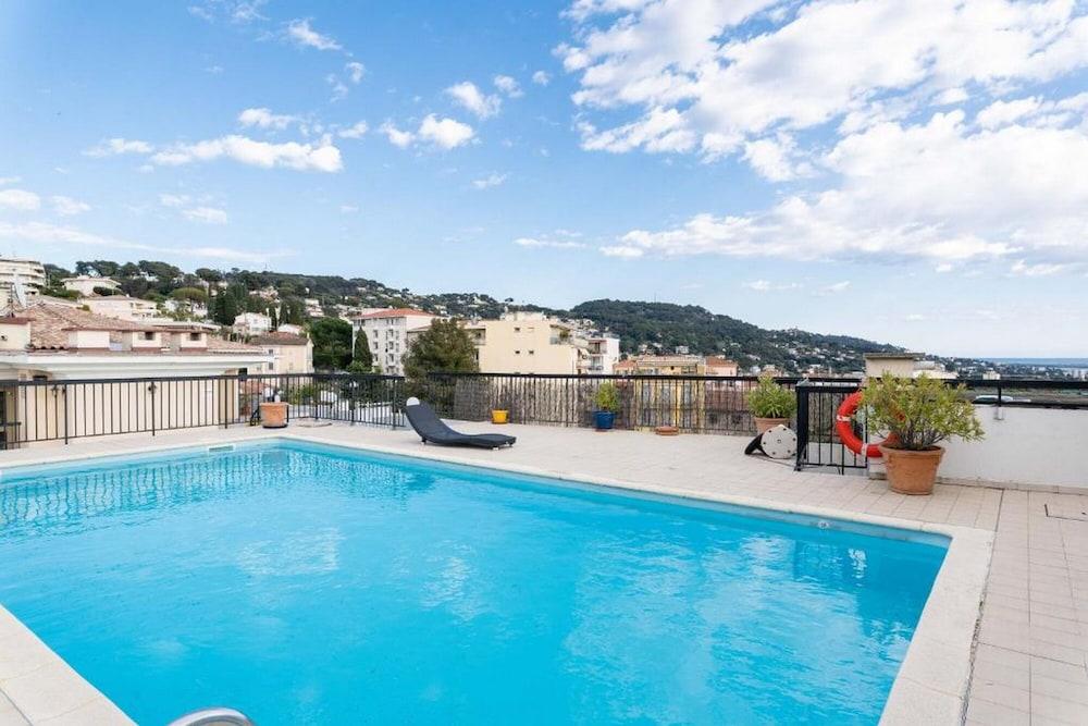 Adonis Cannes - Hôtel Thomas Featured Image
