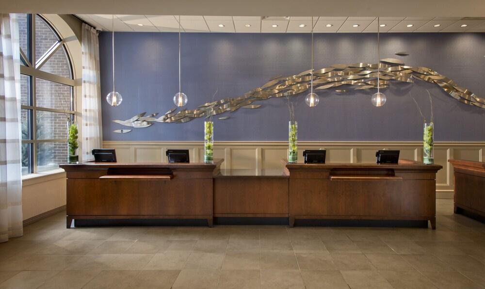 DoubleTree by Hilton Boston North Shore Reception
