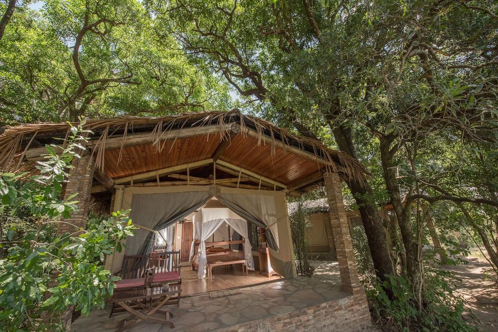 Fig Tree Camp Exterior