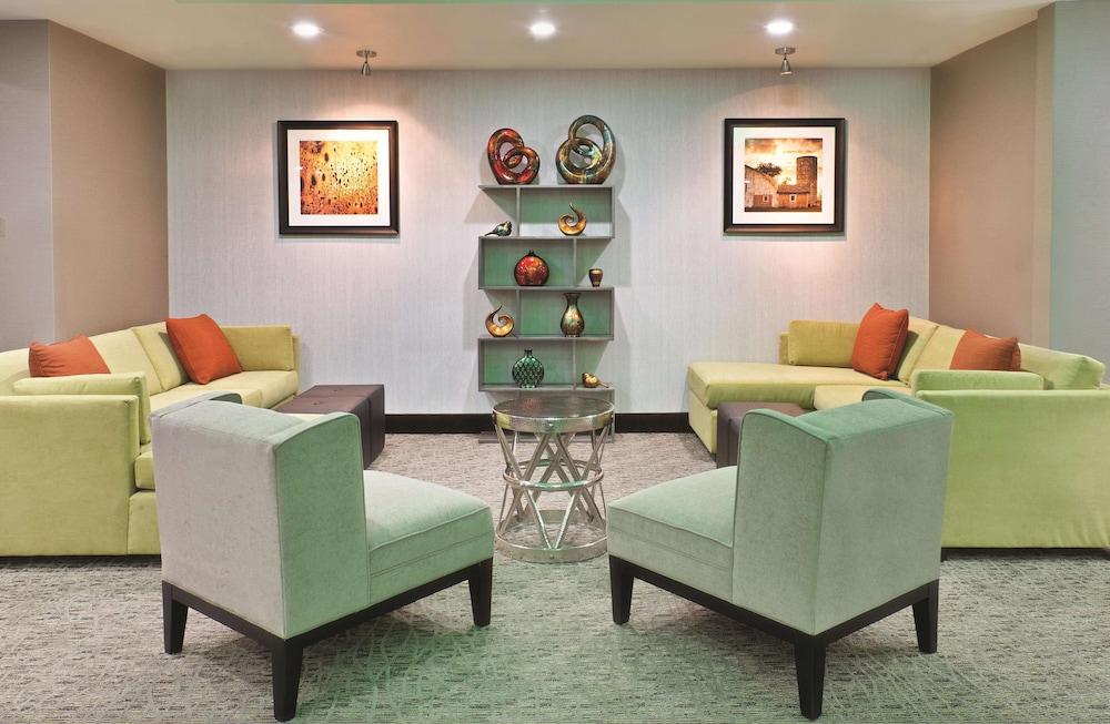 لا كينتا إن آند سويتس باي ويندام بادوكا الردهة