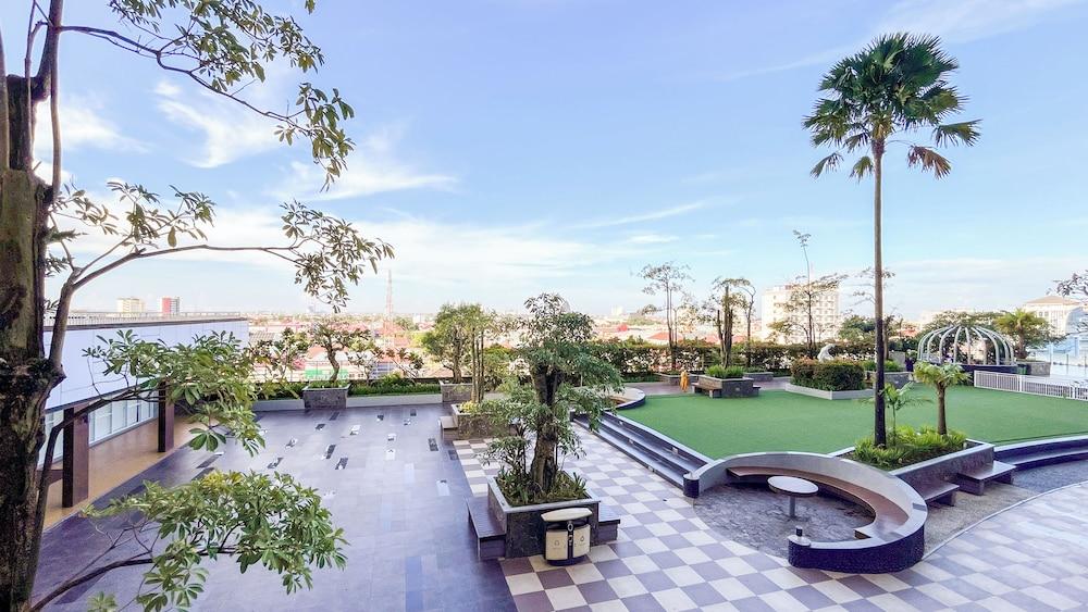 Simply Design Studio Apartment At Vida View Makassar Exterior