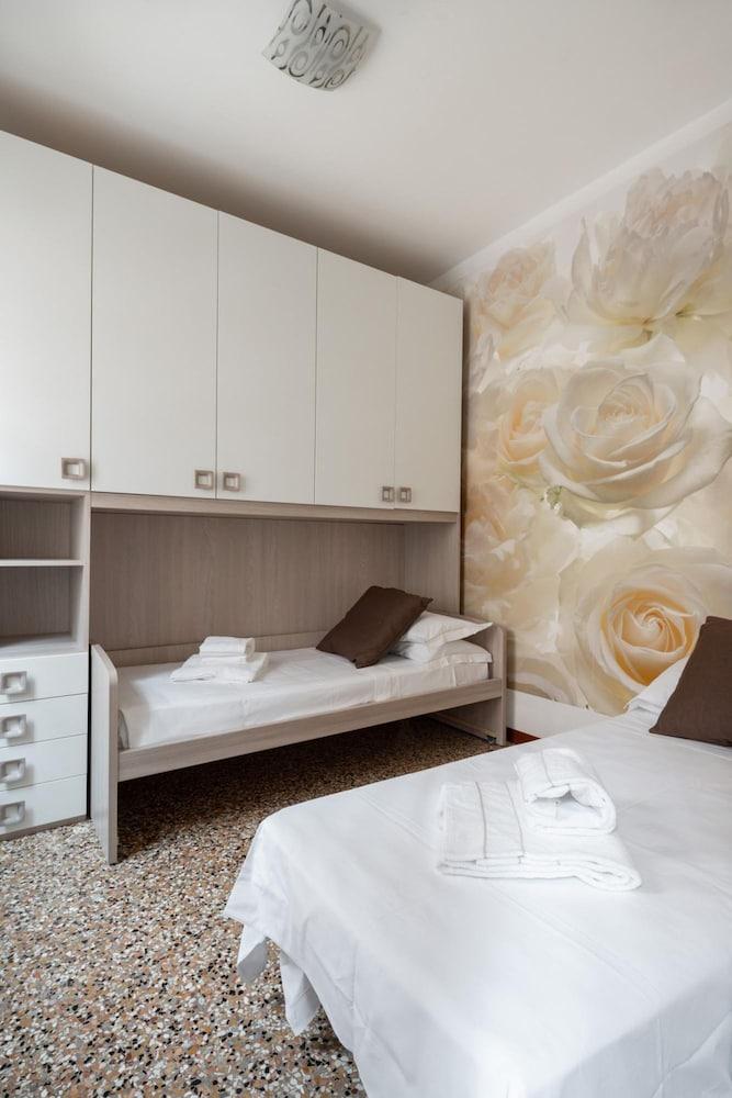 فينيس جراند كانال ستايل أبمت 3 باي واندرفول إيتالي غرفة