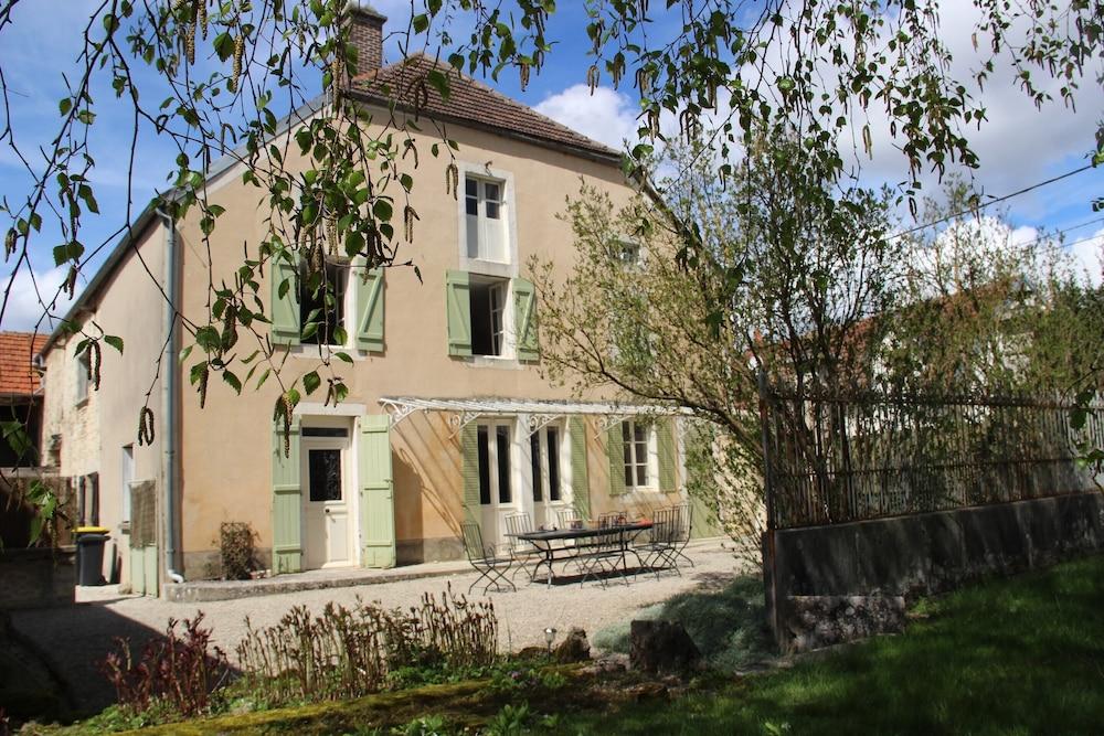 Boutique Holiday Home in Bouix With Garden