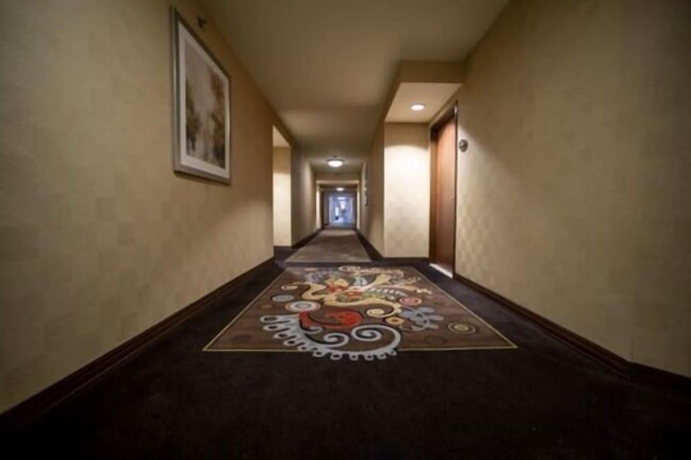 جولد سترايك كازينو ريزورت منطقة الاستقبال