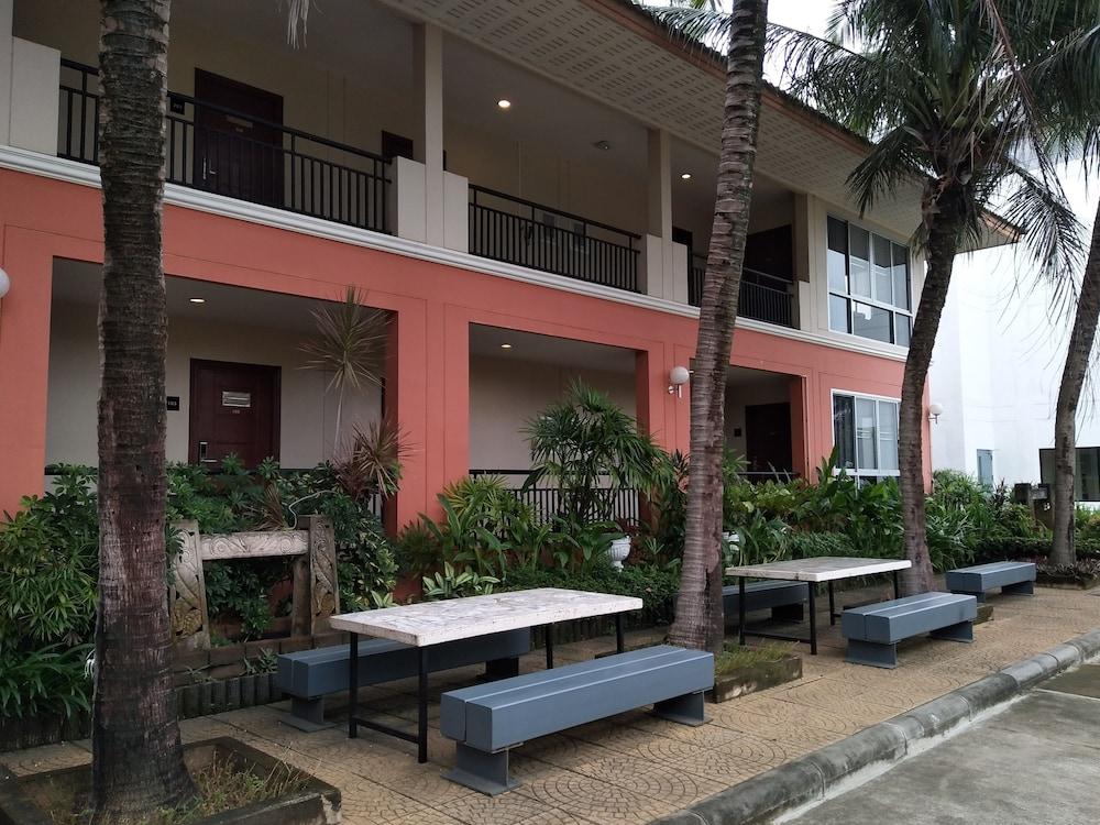 كابينبوري سبورت كلوب - كاي بي إس سي المنطقة الخارجية