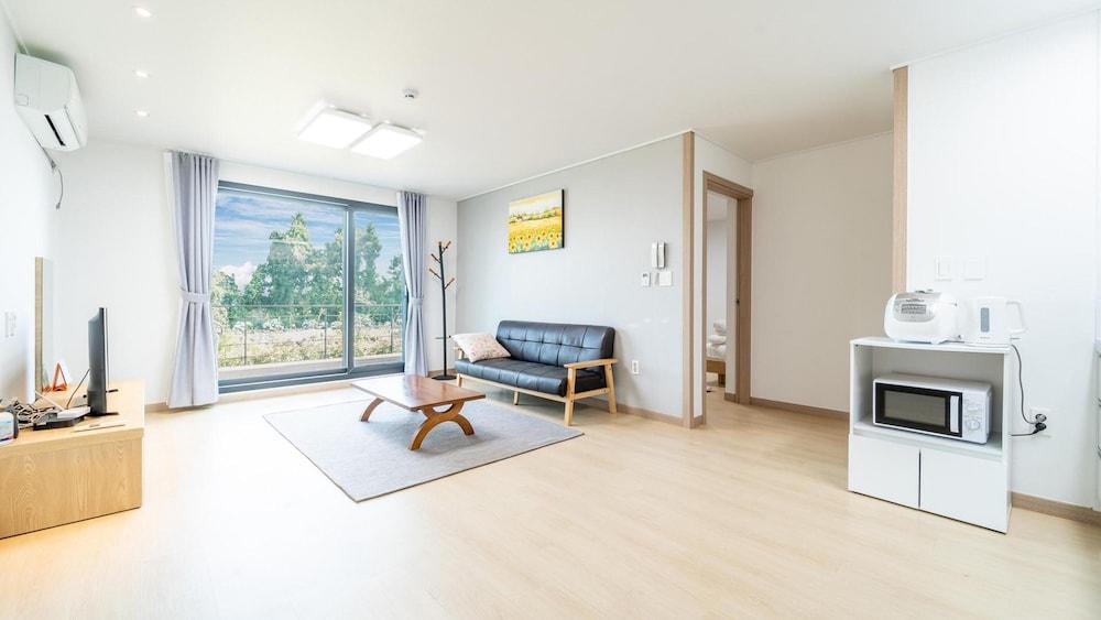 جيجو تشانجاني بينشن غرفة