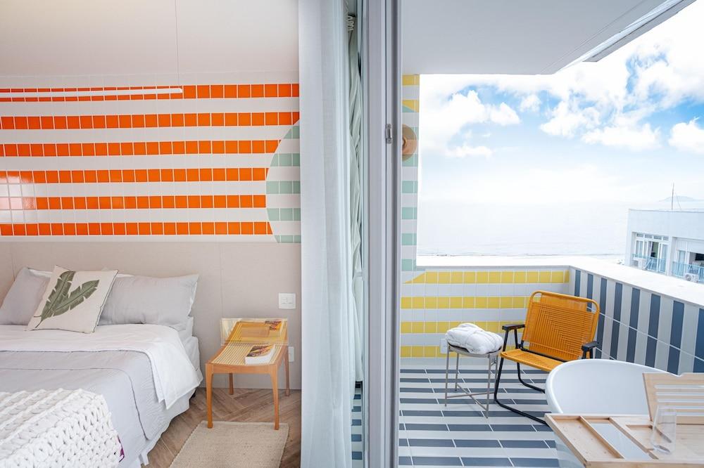 Sea View and Balcony With Bathtub PJ Standard Room