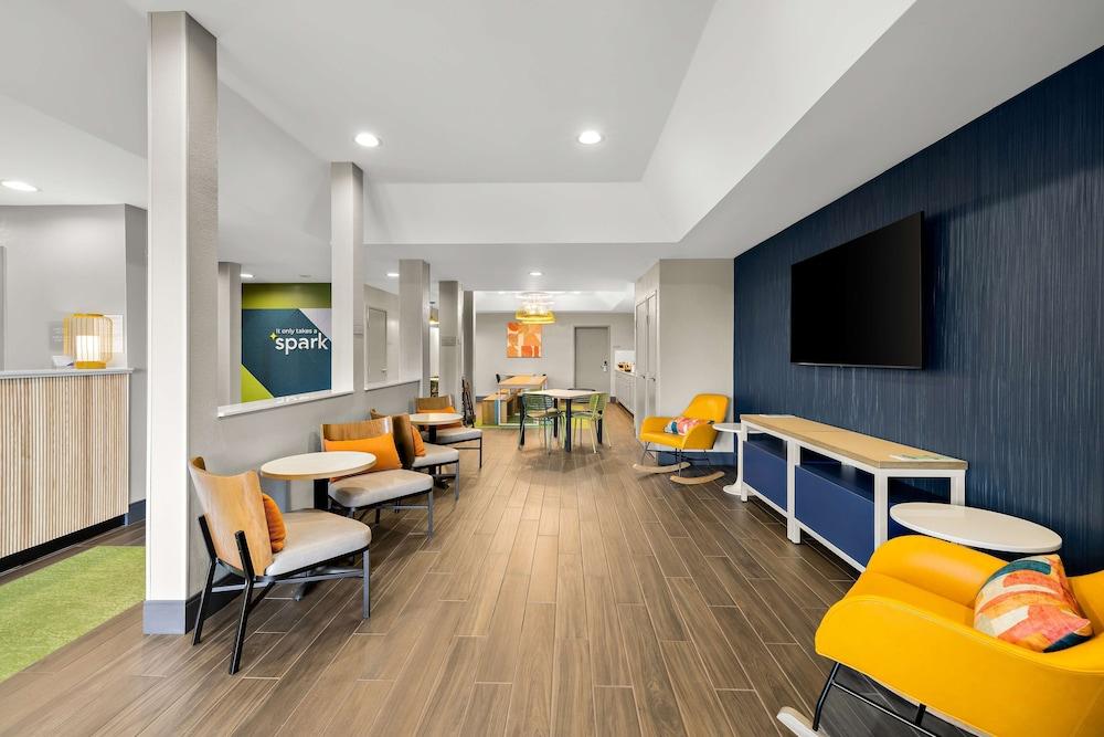 سبارك من هيلتون - تيفتون الردهة