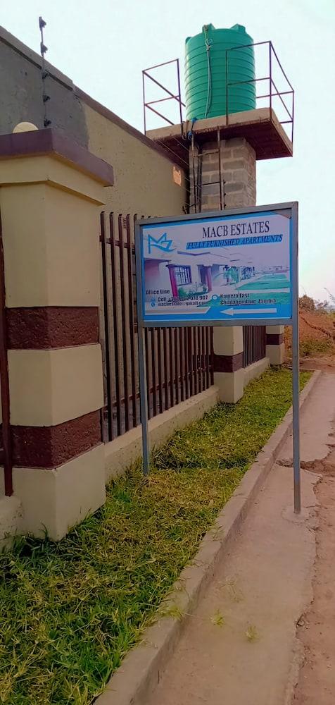 إنجوي ثيس فولي فورنيشد أبارتمنت إن تشيليلابومبو المنطقة الخارجية