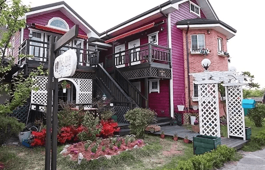 جيونجو بومون ليك بنسيون