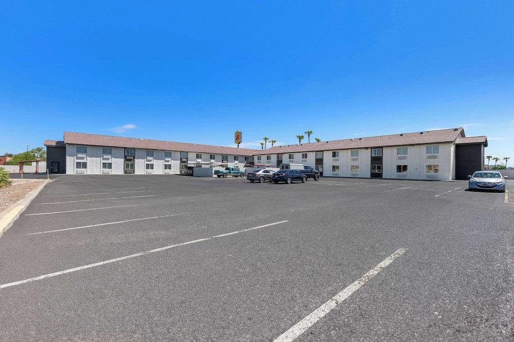 سوبر 8 باي ويندام جوديير/فينيكس أريا المنطقة الخارجية