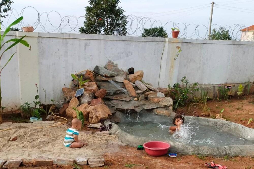 5 ب د ليك فيو فيلا ويذ روفتيراس آند كيدسبوند المنطقة المحيطة بالمنشأة