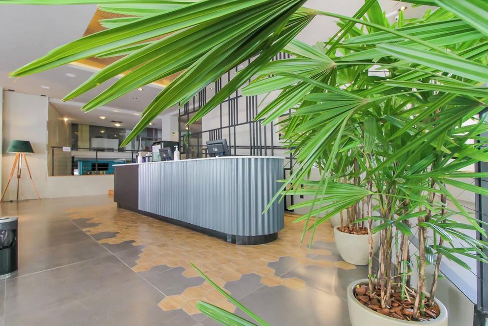 CORAL TRADE HOTEL