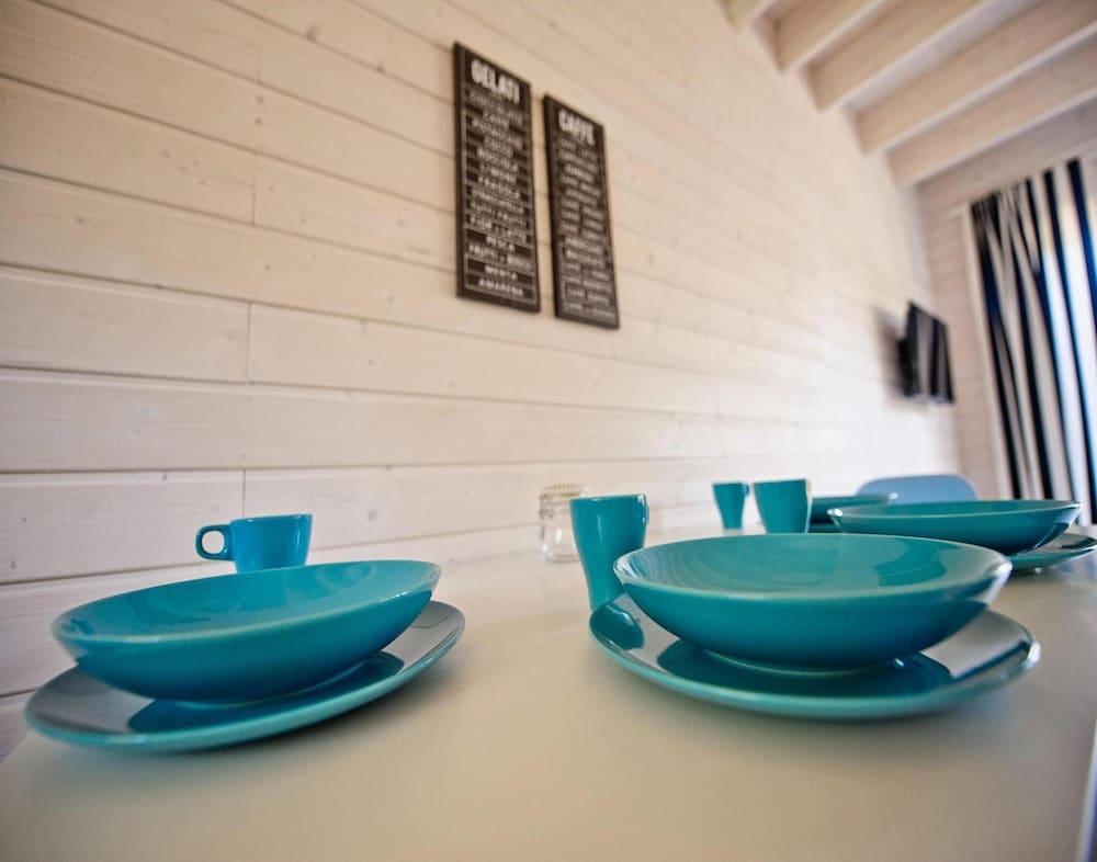 هوليداي هوم بوبيارووو نير بالتيك بيتش تفاصيل الفندق من الداخل