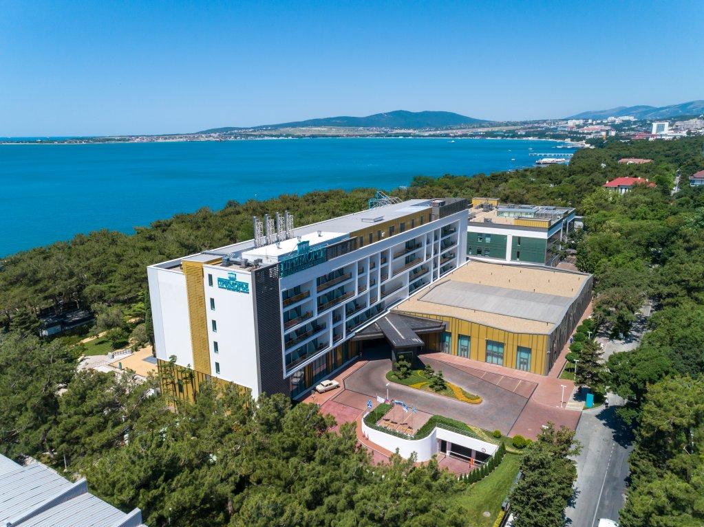 Primorie Grand Resort Hotel